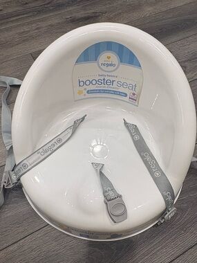 Regalo White Baby Booster Seat - Secure Kids Dining Seat